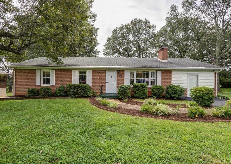 1st image of 112 Long Pine Dr