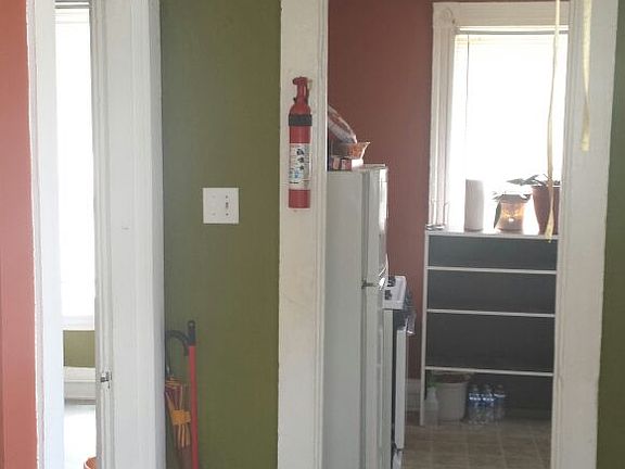 3rd image of 4259 Vine St APT 2