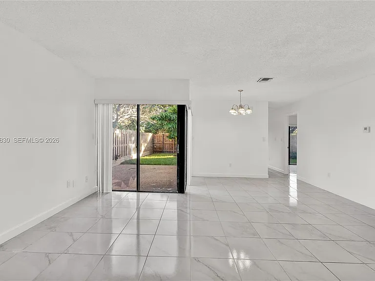 12704 SW 71st Ter — Photo 9