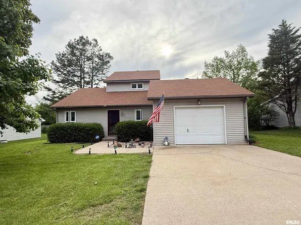 1144 S Morningside Dr, Carbondale, IL 62901