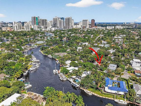 3rd image of 716 Coconut Dr