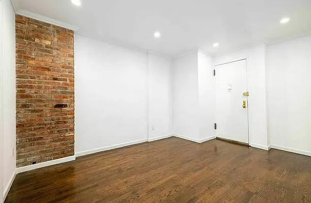 Rented by Compass | media 6