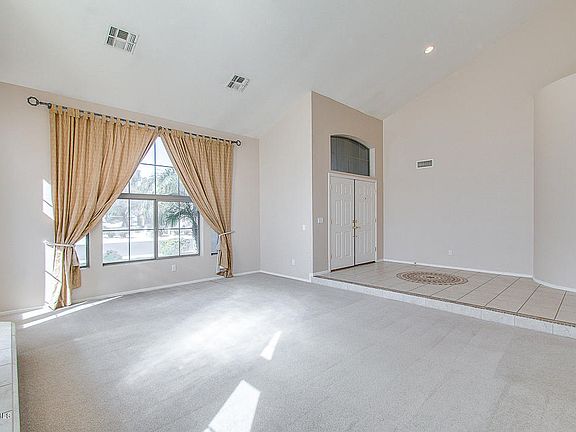2nd image of 4951 S Hudson Pl