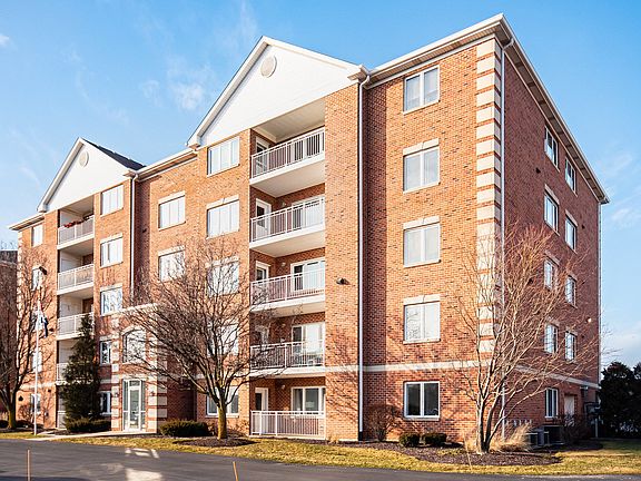 3rd image of 5500 W 115th St #303