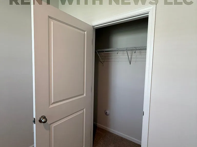 105 Brookberry Ct — Photo 34