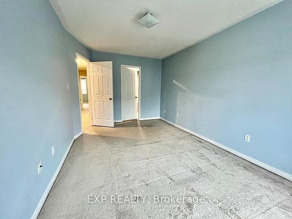 3rd image of 398 Aspendale Cres
