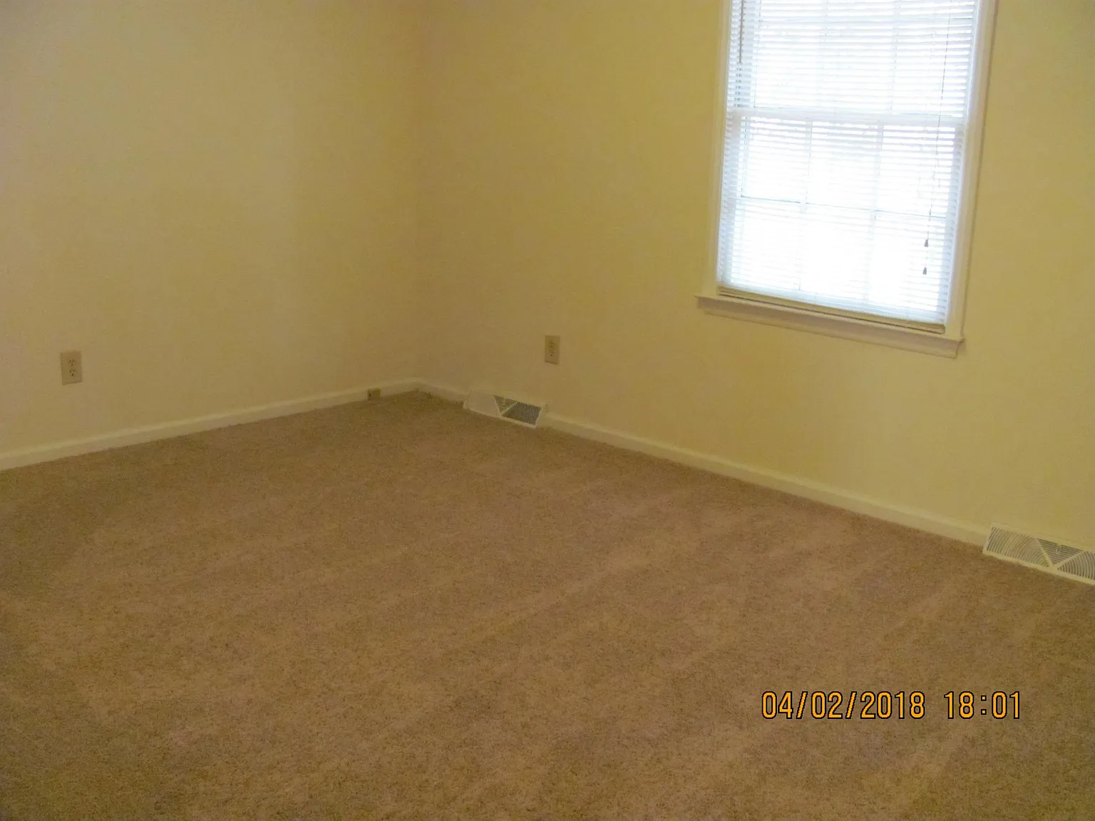 3 bed, 1100 sqft, $1,795 — Photo 4