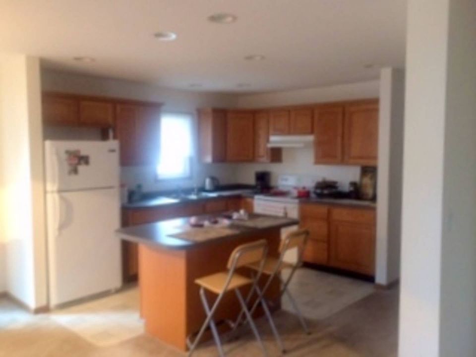 2nd image of 68 Broad St
