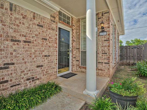 2nd image of 4257 Mariner Dr