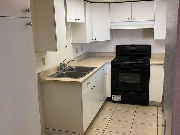 3rd image of 1928 Gardena Ave Unit F