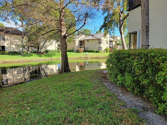 2nd image of 3559 Cocoplum Cir