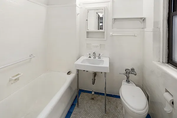 Sold by Compass | media 10