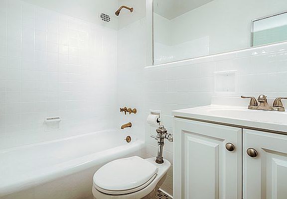 5th image of 7 Park Ave APT 114
