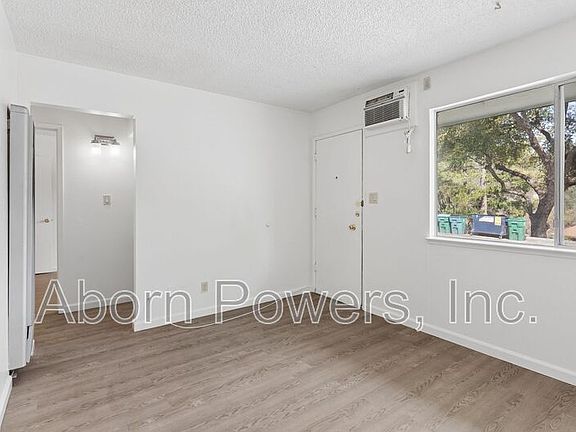 3rd image of 2807 & 2813 Manor Dr Unit 2807