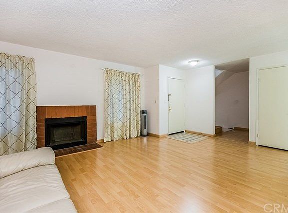 3rd image of 4265 Walnut Grove Ave