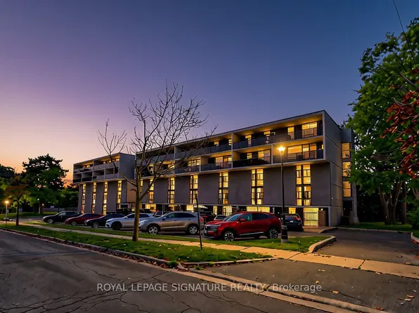 454 Centre St S #402, Oshawa, ON L1H 4C2