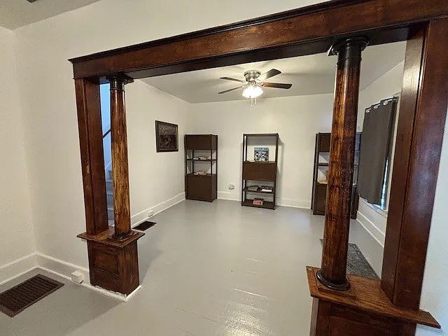 2344 Elm St - HSE — Photo 4