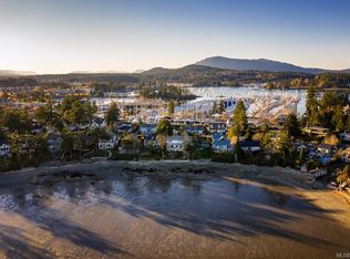 10441 Allbay Rd, Sidney, BC V8L2N8