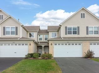 513 Silver Charm Dr, Oswego, IL 60543