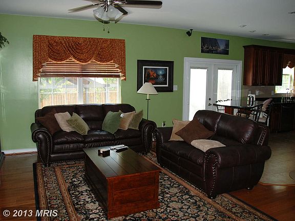 5th image of 8924 Dennis Ct