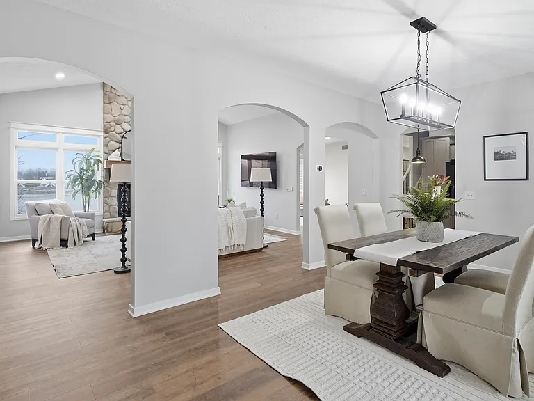 8886 Stonepoint Ct — Photo 8