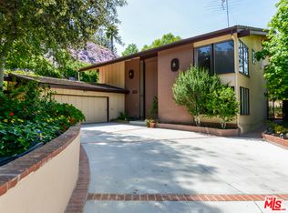 4501 La Barca Pl, Tarzana, CA 91356