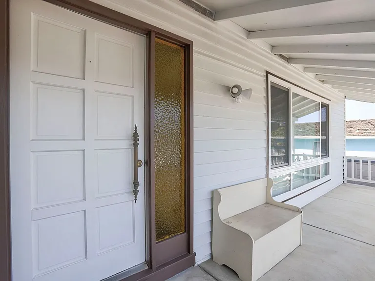 330 Sea Horse Ct — Photo 3