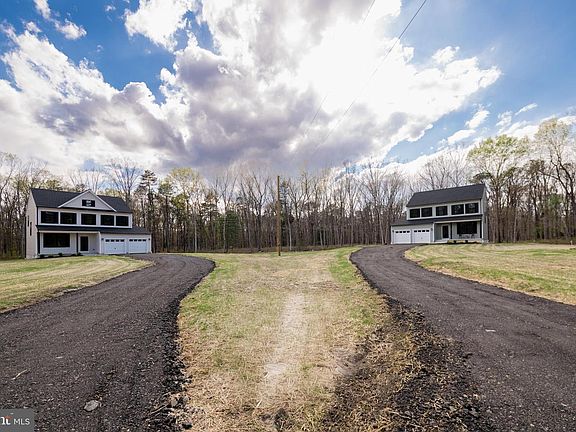 3rd image of 503 Hay Rd