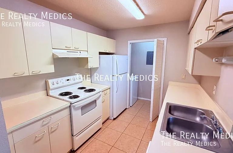 2550 N Alafaya Trl #2105 — Photo 6