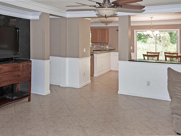 3rd image of 144 Camden Cay Dr