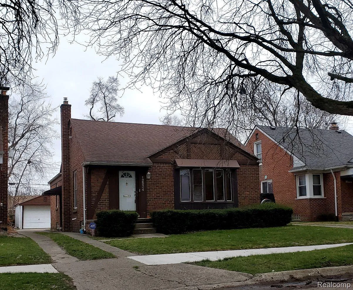 12934 Memorial St photo 1