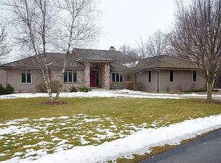 34195 Lost Woods Ct, Oconomowoc, WI 53066