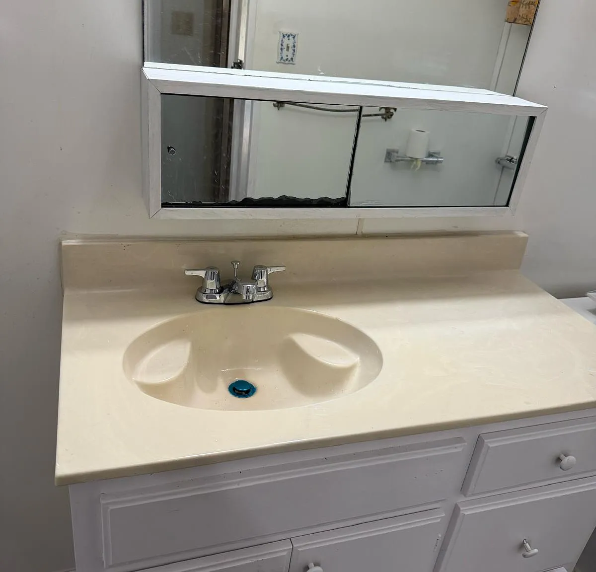 3 bed, 2415 sqft, $2,800 — Photo 2