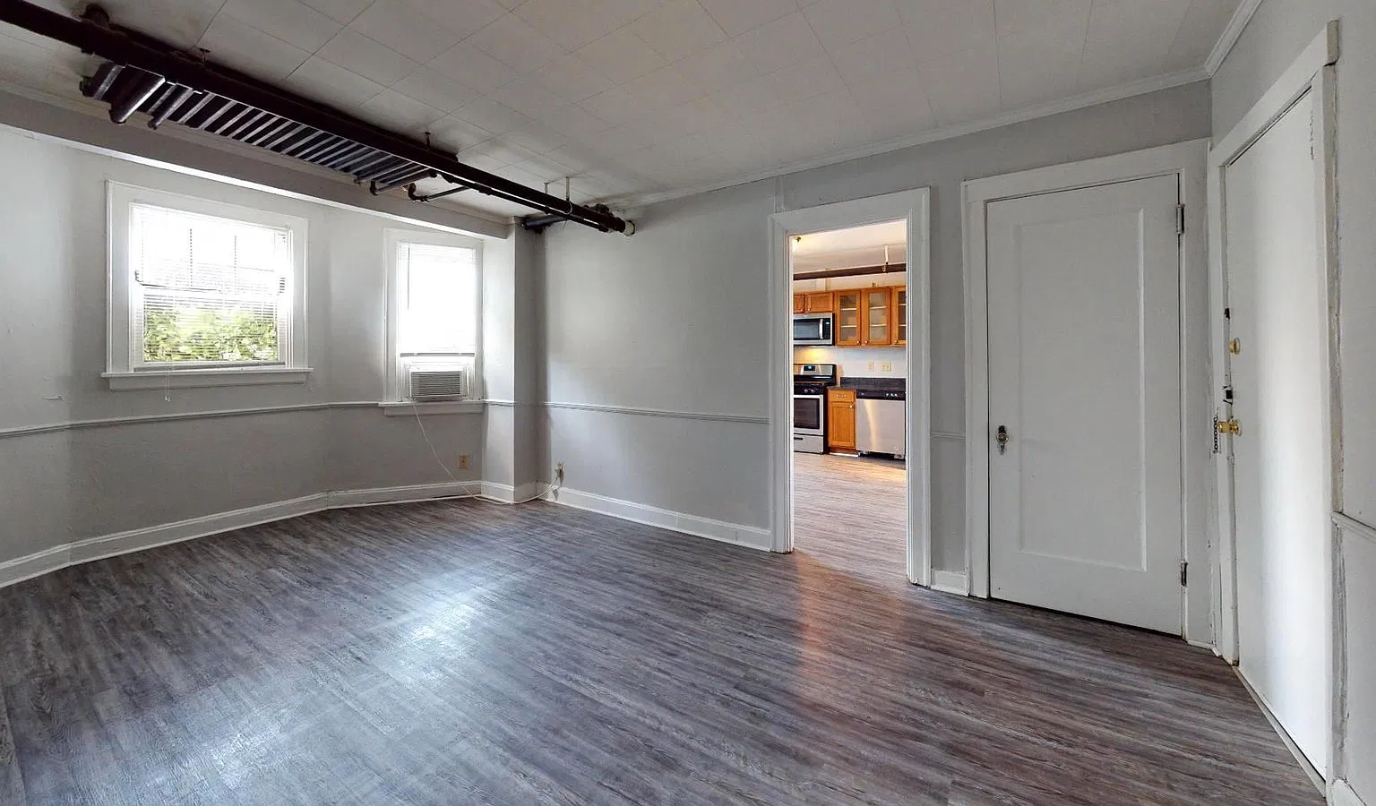 Studio, 1.0 bath, 400 sqft, $899 — Photo 3