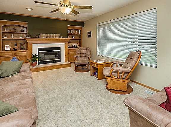 5th image of 150 SE Peachtree Dr