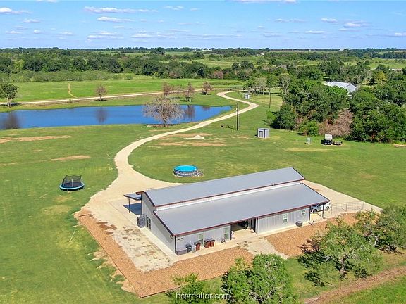 5th image of 2037 County Road 202