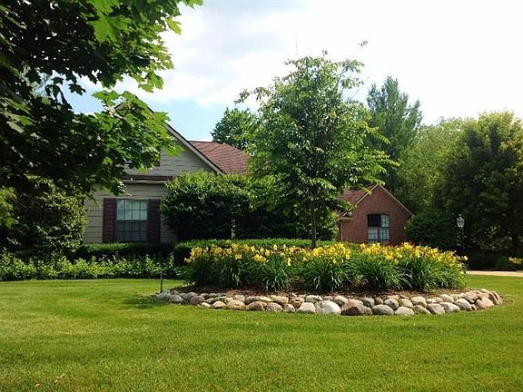 3rd image of 1481 Waterways Dr