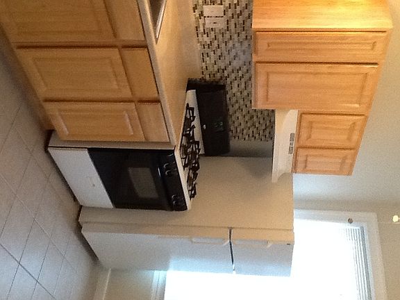 4th image of 4270 Russell Blvd #A