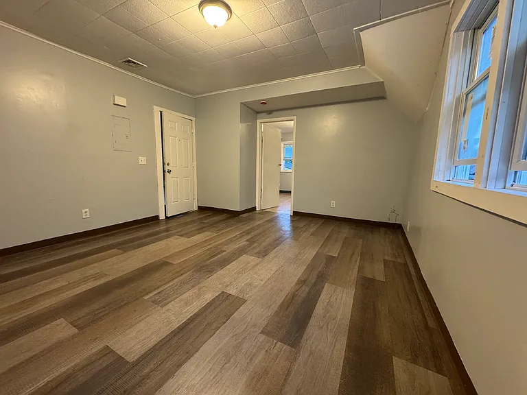 65 Fairview St #3L — Photo 2