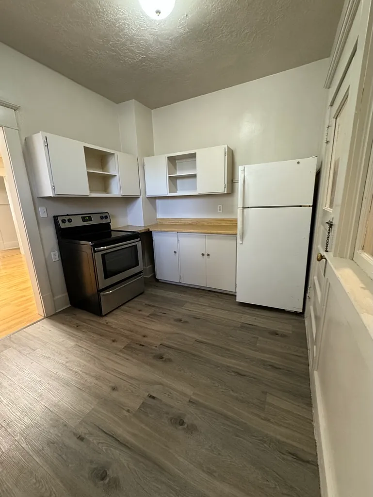 395 North 2nd West - 3 — Photo 2