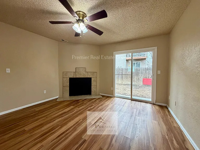 1160 Mazatlan Cir #C — Photo 4