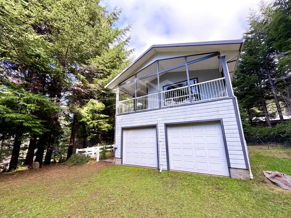 70051 Stage Rd, North Bend, OR 97459