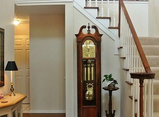 6942 Crystal Creek Dr, Brecksville, OH 44141