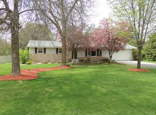 1564 Sunny Crest Dr, Stevens Point, WI 54482