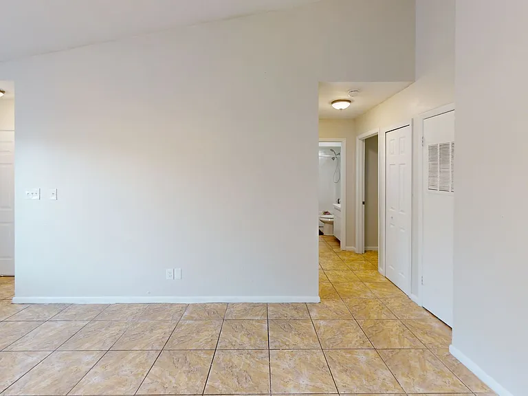 3210 S Bumby Ave — Photo 26