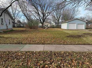 Ashland St, Oshkosh, WI 54901