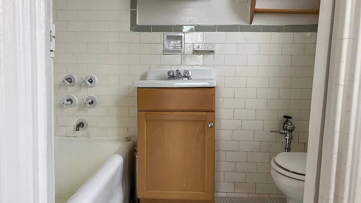 Rented by Garfield Realty  | media 14