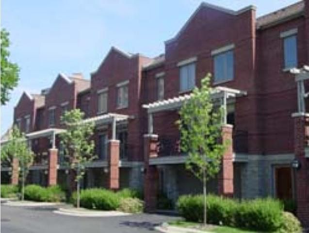 1st image of 130 Bank St SE