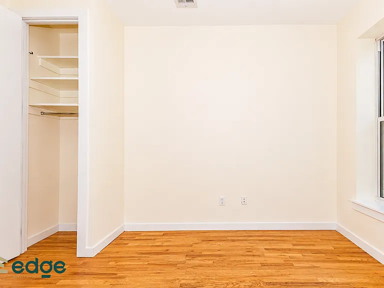 71 Wilson Ave #2R — Photo 6