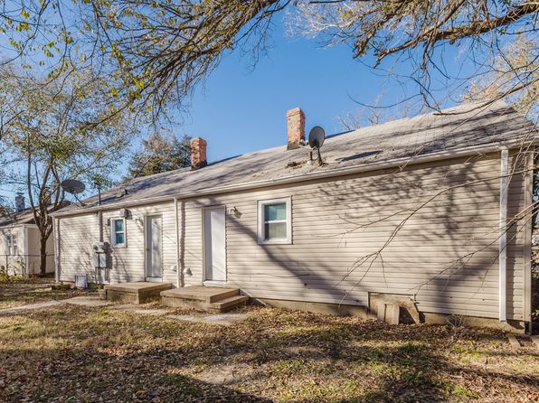 wichita-kansas-443167402 picture